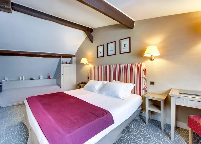 帕西埃菲尔酒店