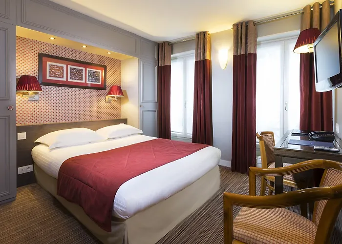 帕西埃菲尔酒店