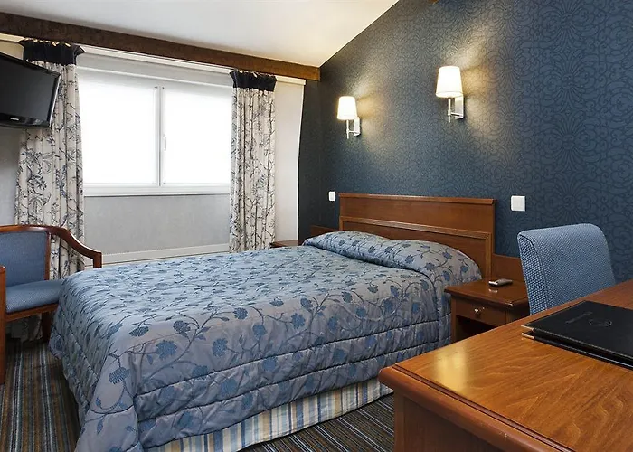 帕西埃菲尔酒店 3*