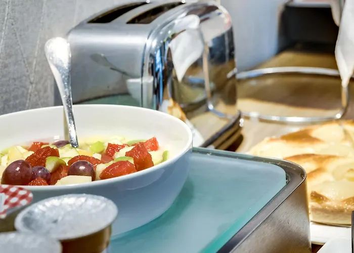 帕西埃菲尔酒店 酒店 3*