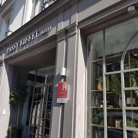 Passy Eiffel Hotel 3*