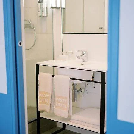 Passy Eiffel Hotel 3*