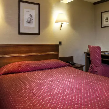 Hotel Passy Eiffel Paris