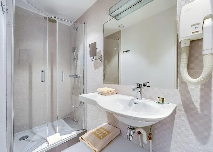 Hotell Passy Eiffel 3*