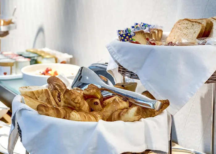 Otel Passy Eiffel 3*