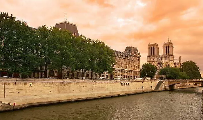 Passy Eiffel 3*