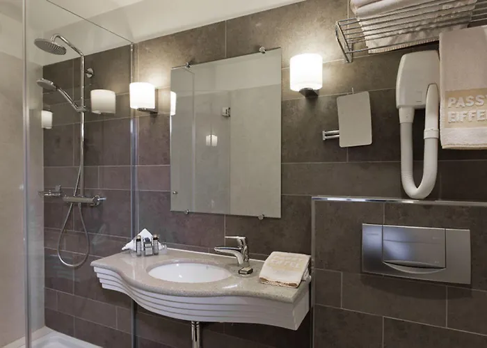 Passy Eiffel 3* Paris